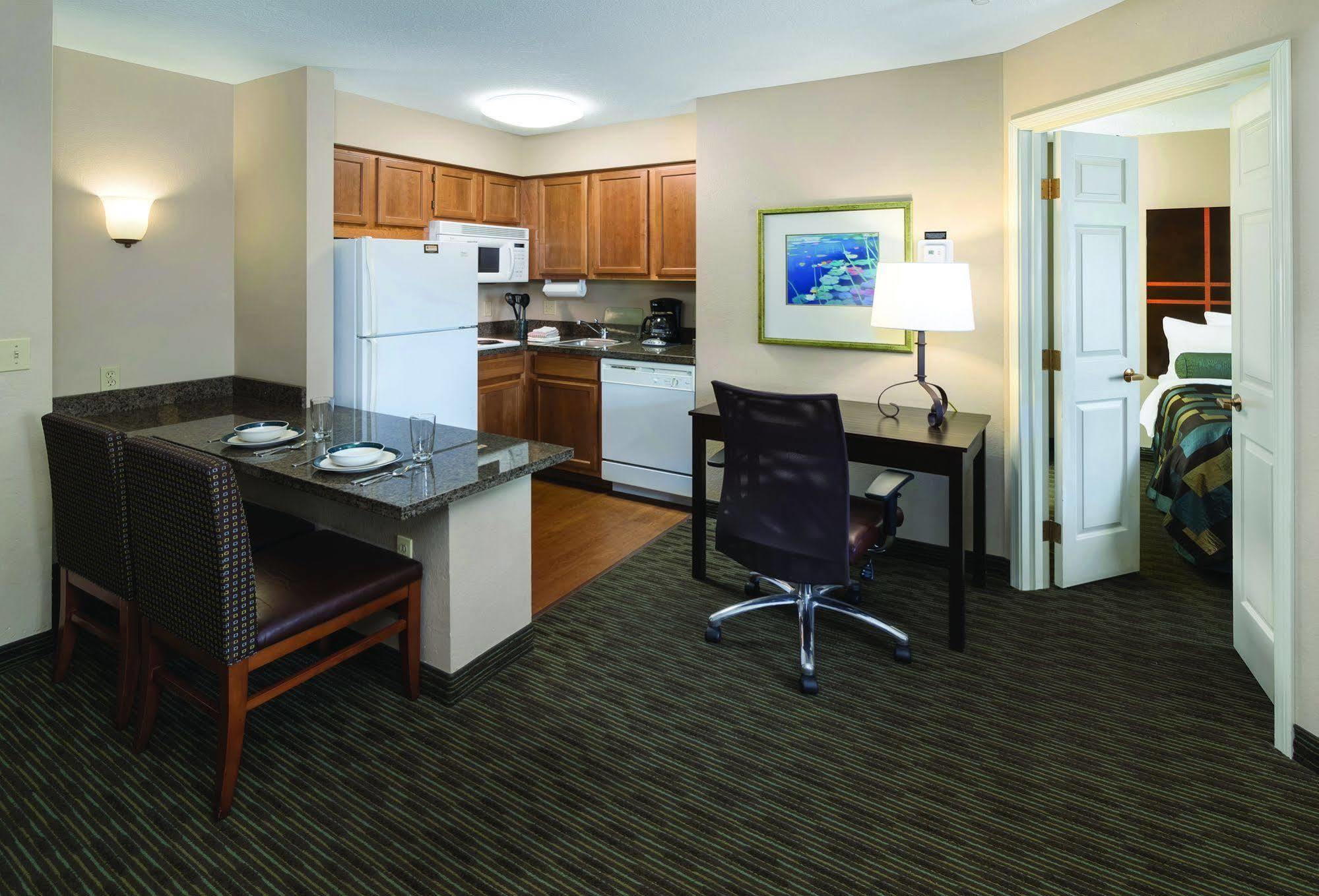 Aspen Suites - Rochester Bagian luar foto