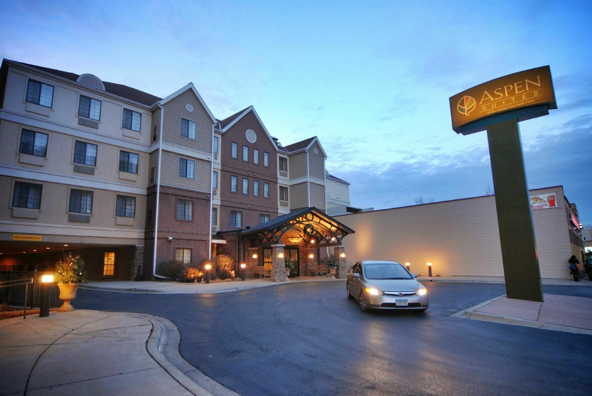 Aspen Suites - Rochester Bagian luar foto